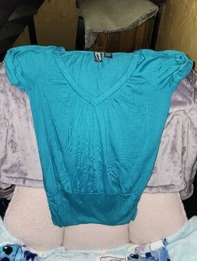 Weavers Teal V-Neck Short Sleeve Top
